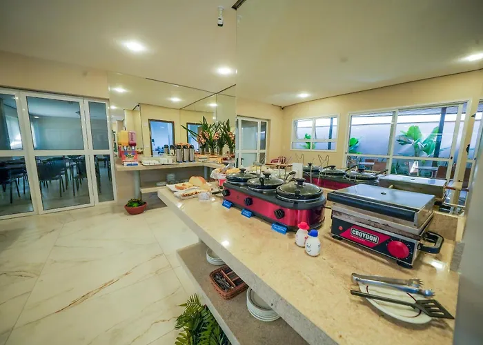 Hotel Riviera Lins